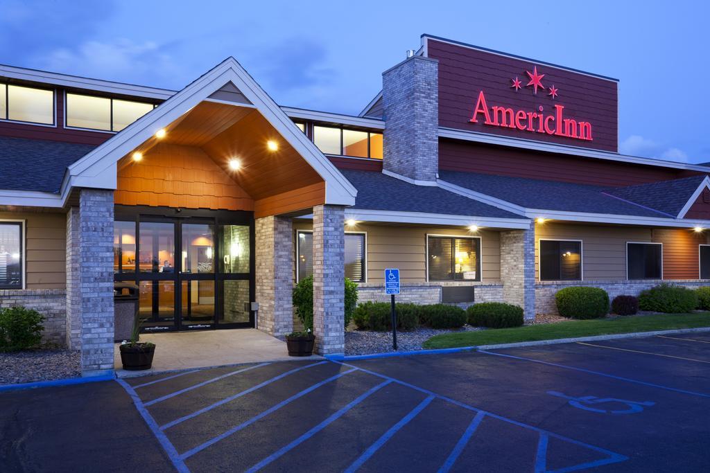 Americinn By Wyndham Fergus Falls Conference Center Exteriör bild